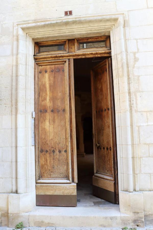 Uzes, Au Coeur Du Centre Medieval La Boussole D'Uzes, Appartement De Caractere Du XVII -Eme Siecle Экстерьер фото