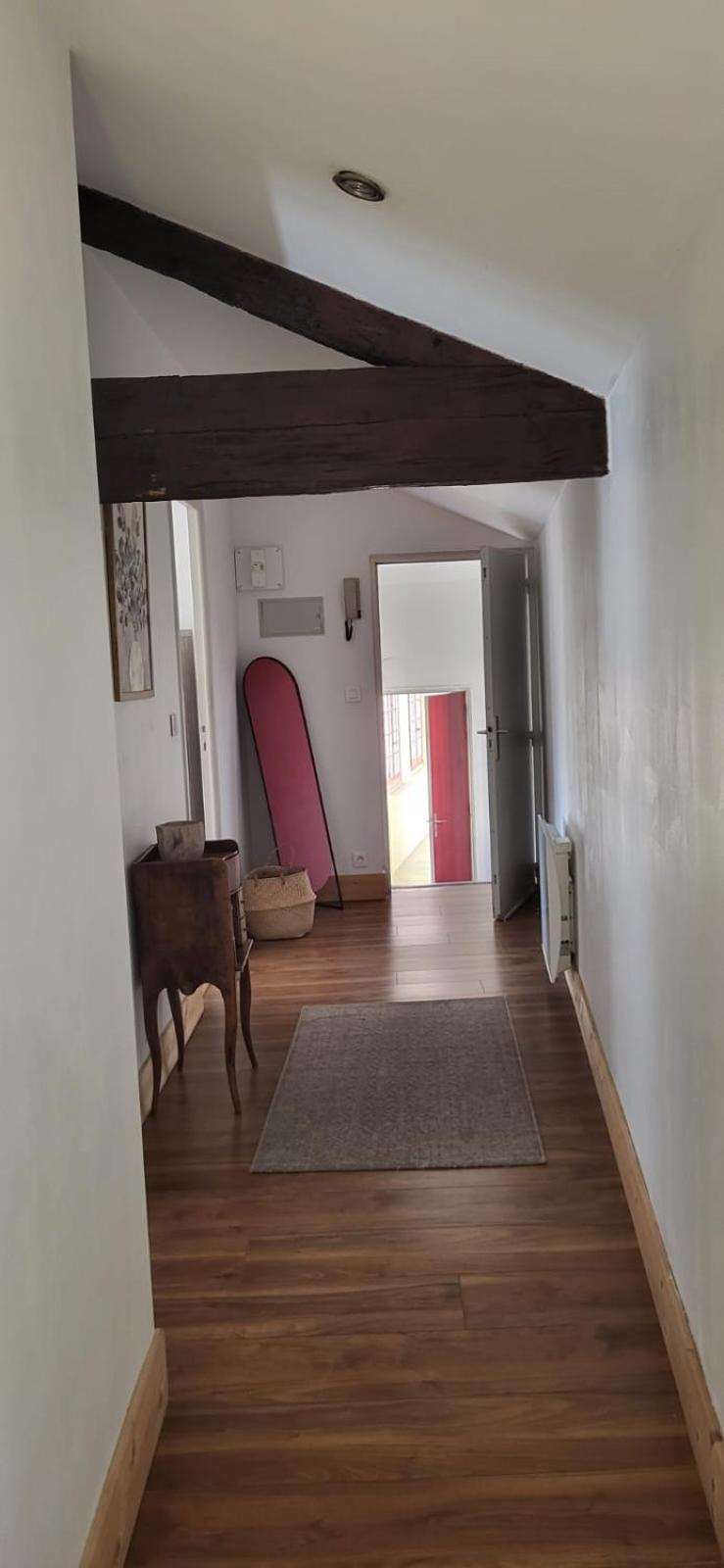 Uzes, Au Coeur Du Centre Medieval La Boussole D'Uzes, Appartement De Caractere Du XVII -Eme Siecle Экстерьер фото